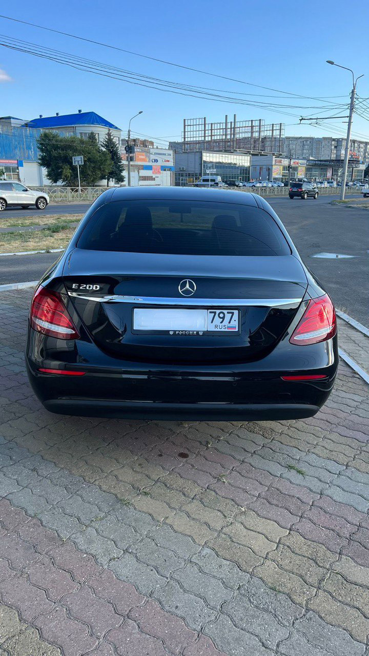 Mercedes E